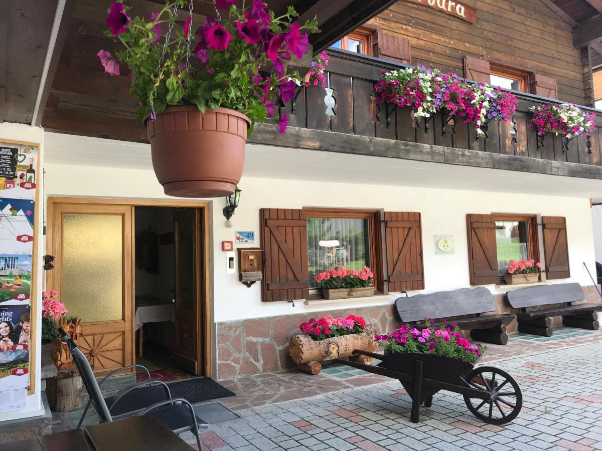 Garni La Vara Corvara In Badia Exterior foto