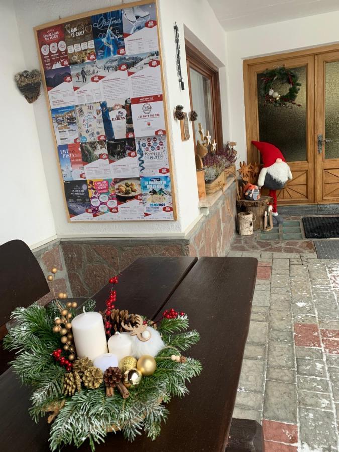 Garni La Vara Corvara In Badia Exterior foto