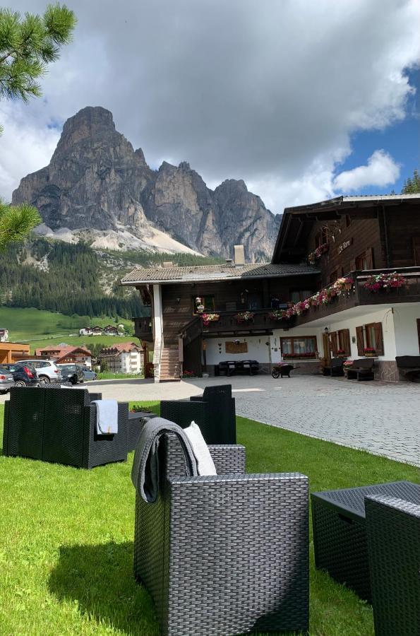 Garni La Vara Corvara In Badia Exterior foto