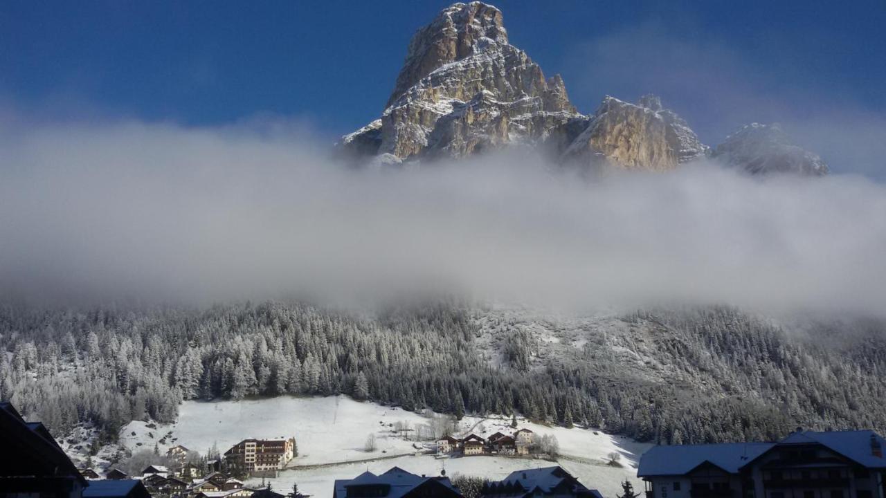 Garni La Vara Corvara In Badia Exterior foto