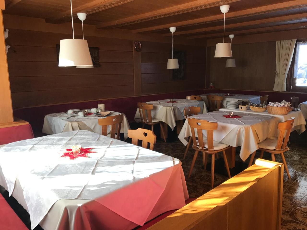 Garni La Vara Corvara In Badia Exterior foto